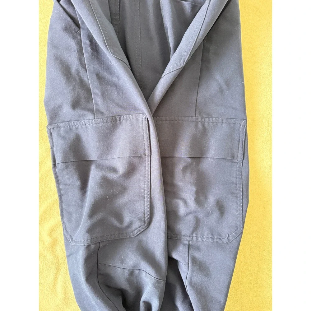 Navy FIGS Tansen Jogger Scrub Pants | FIONx Technical Medical Bottoms | Size M/S